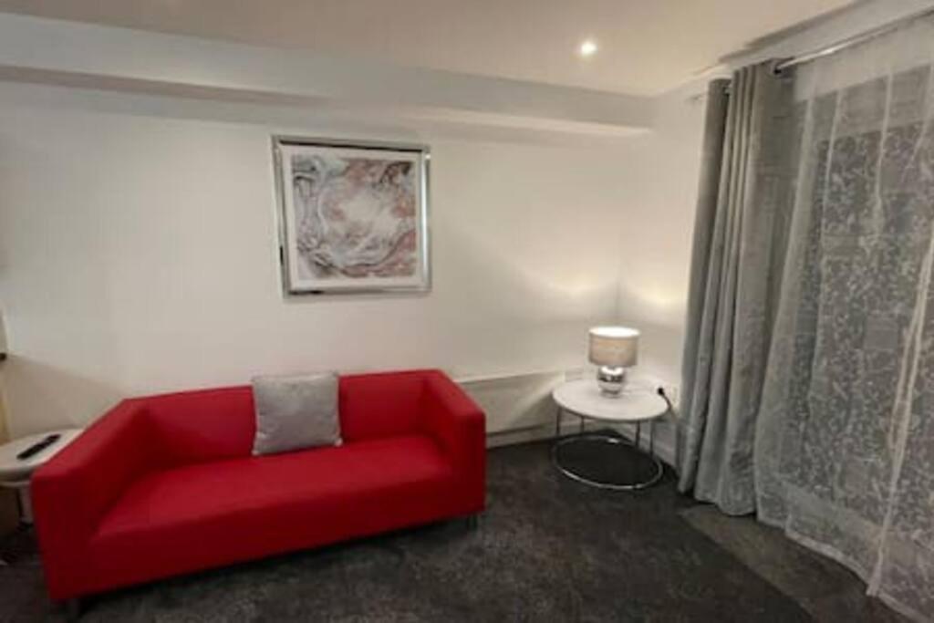 Moda Wigan 2 - Stylish 2 Bed In Central Уигън Екстериор снимка